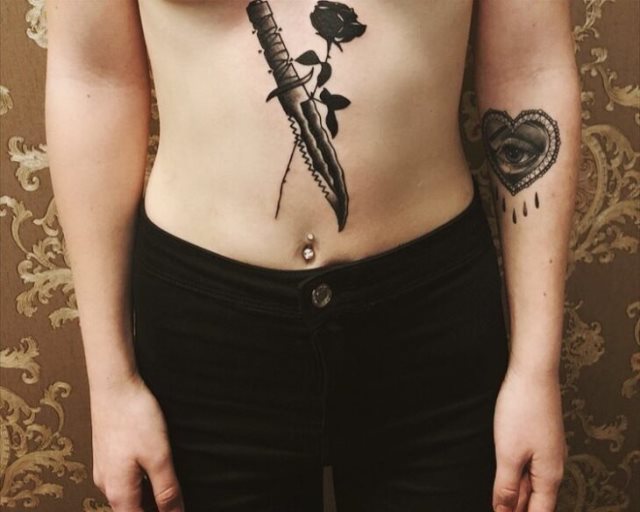 tattoo feminin pour ventre 43