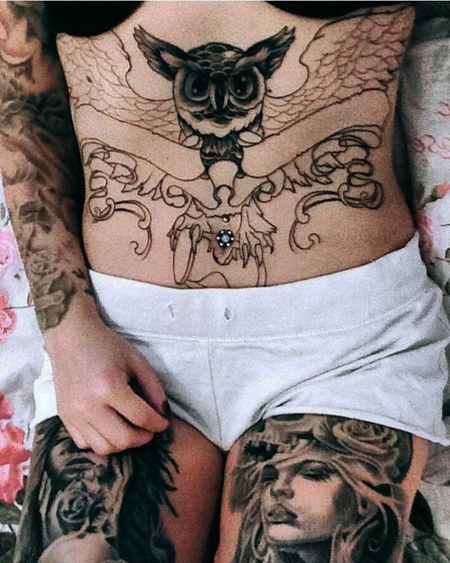 tattoo feminin pour ventre 45