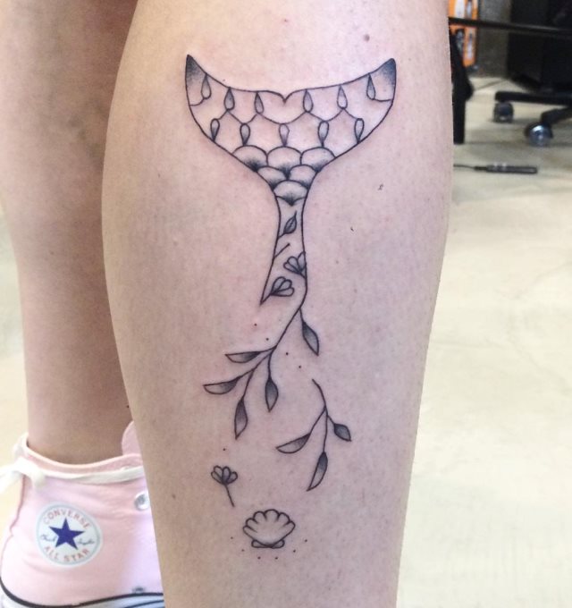 tattoo feminin sirene 18