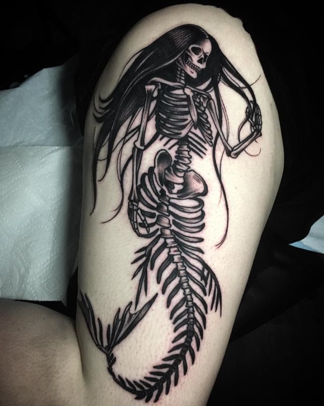 tattoo feminin sirene 23