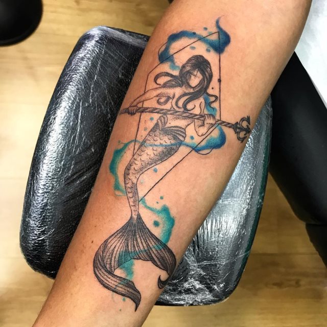 tattoo feminin sirene 70
