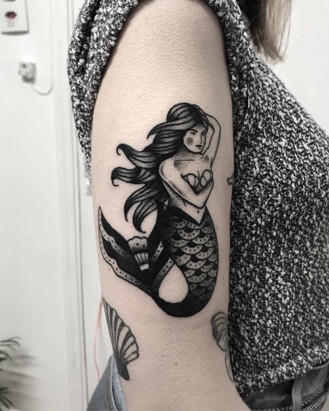 tattoo feminin sirene 73