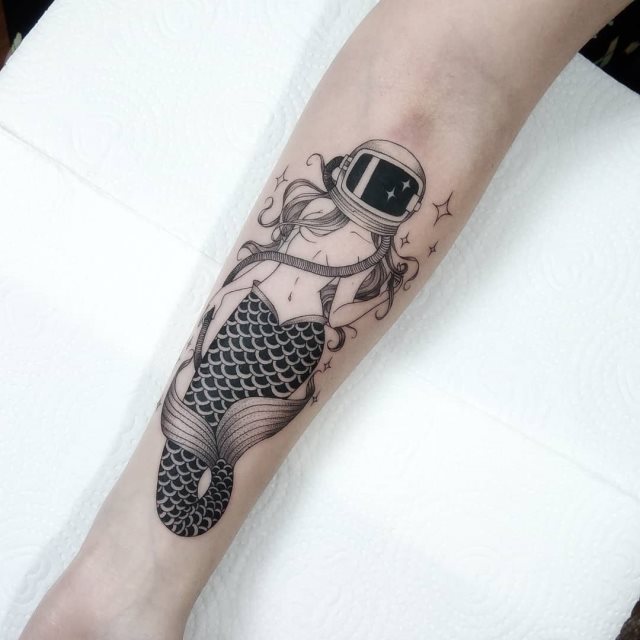tattoo feminin sirene 79