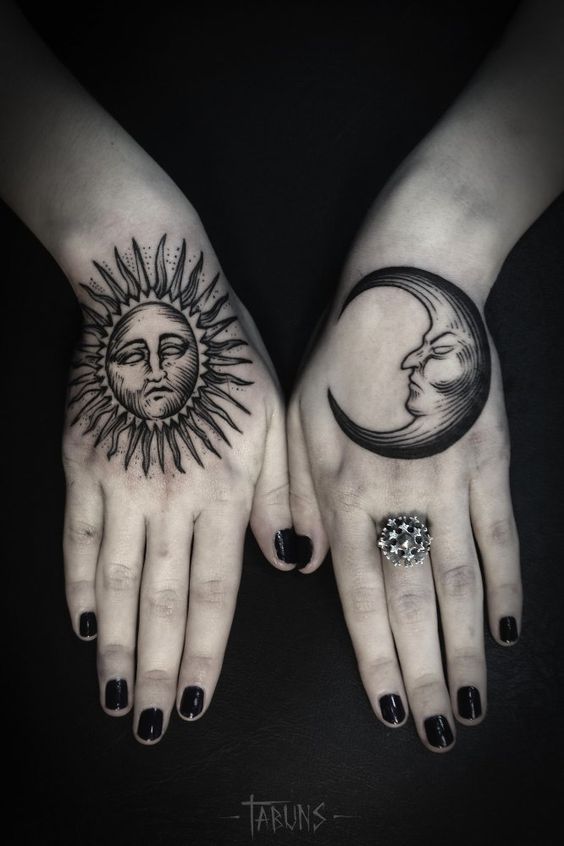 tattoo feminin soleil 02