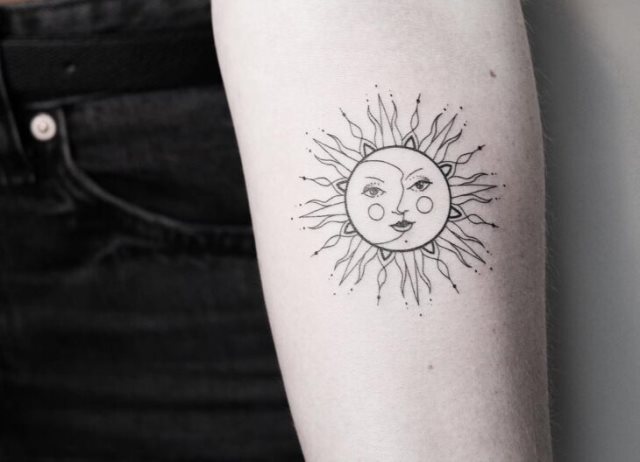 tattoo feminin soleil 12