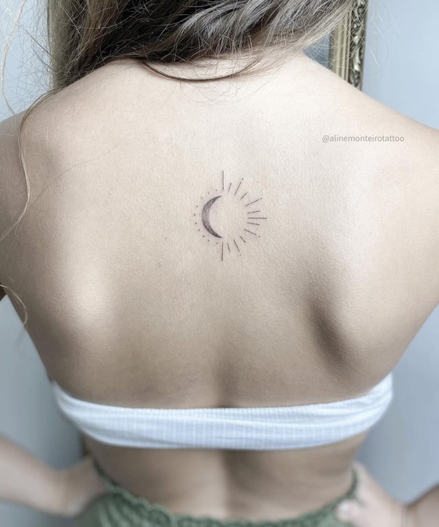 Tatouages de lune et soleil (pour les FEMMES) : 105 dessins HD