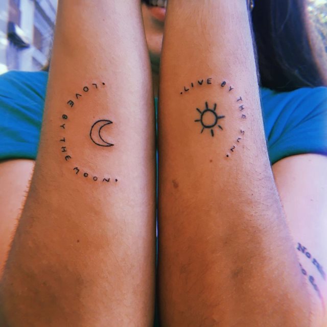 tattoo feminin soleil et la lune 12