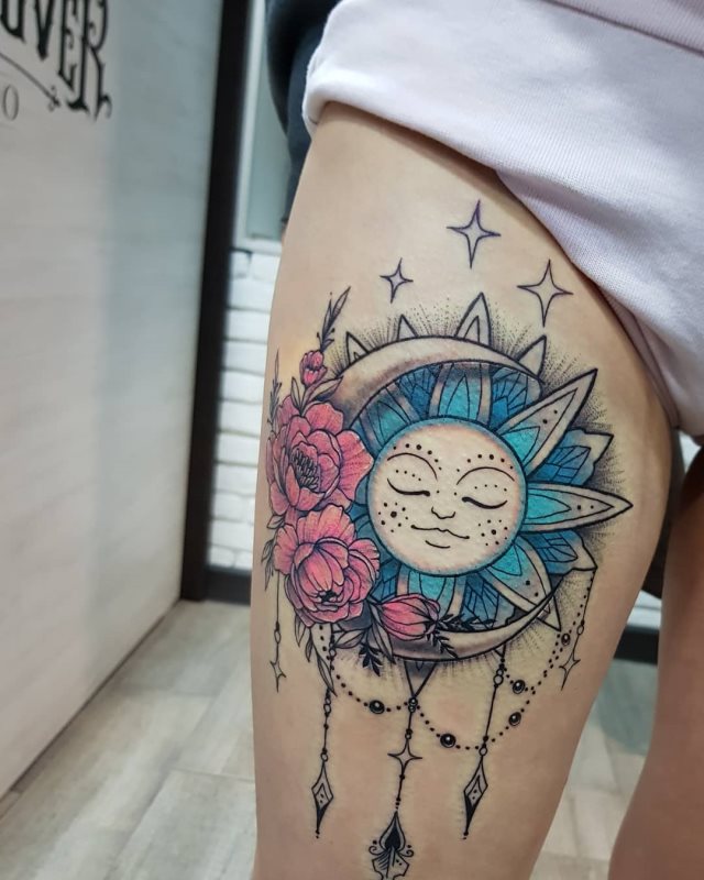 tattoo feminin soleil et la lune 26