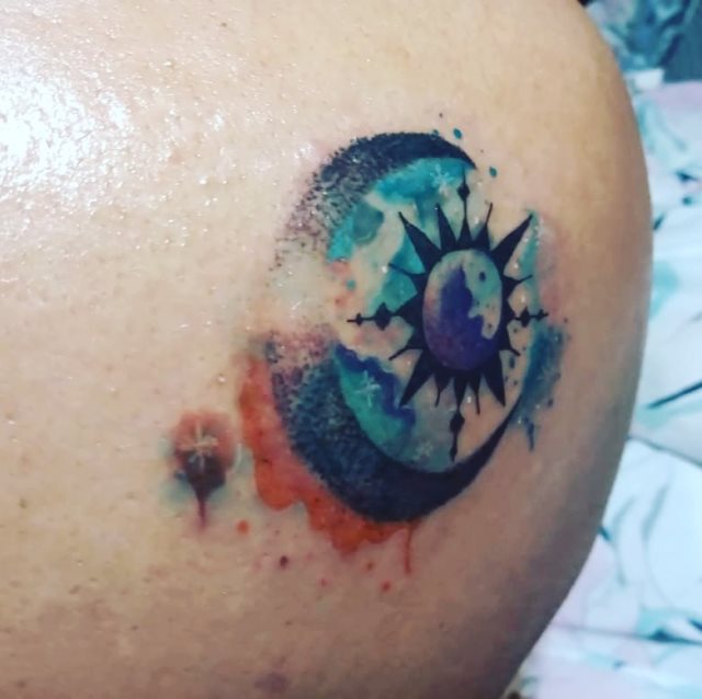 tattoo feminin soleil et la lune 28