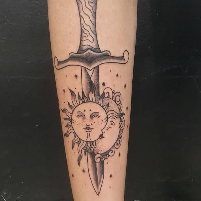 tattoo feminin soleil et la lune 35