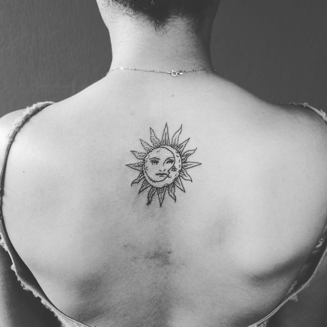 tattoo feminin soleil et la lune 47