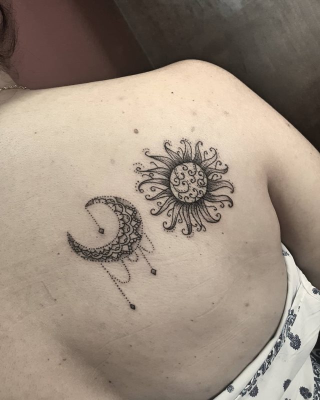 tattoo feminin soleil et la lune 51