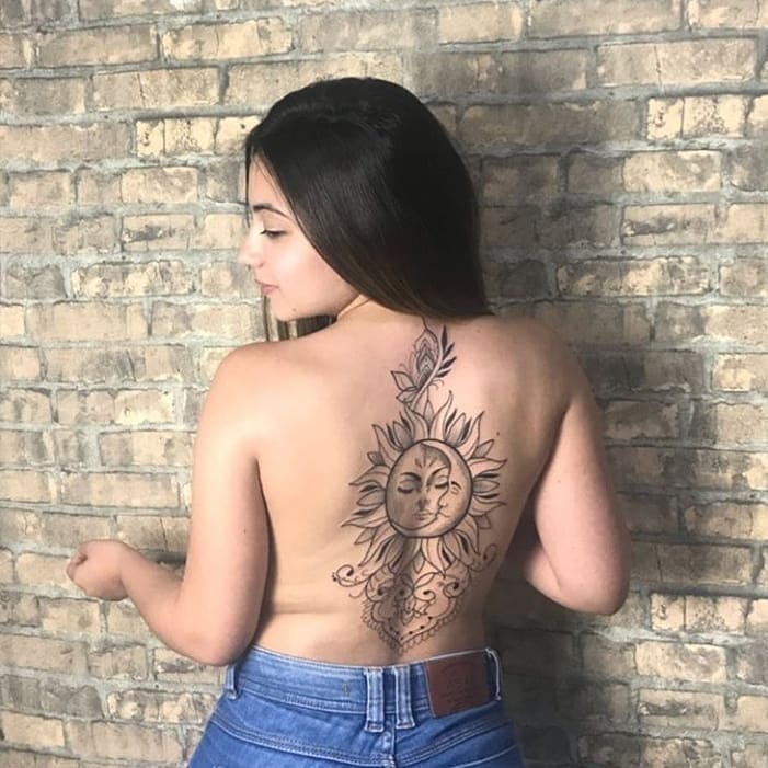 tattoo feminin soleil et la lune 55