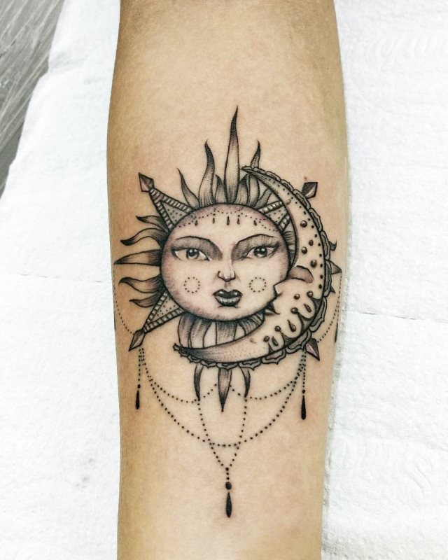 tattoo feminin soleil et la lune 56