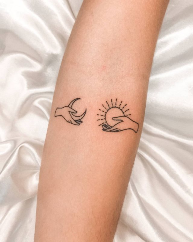 tattoo feminin soleil et la lune 62