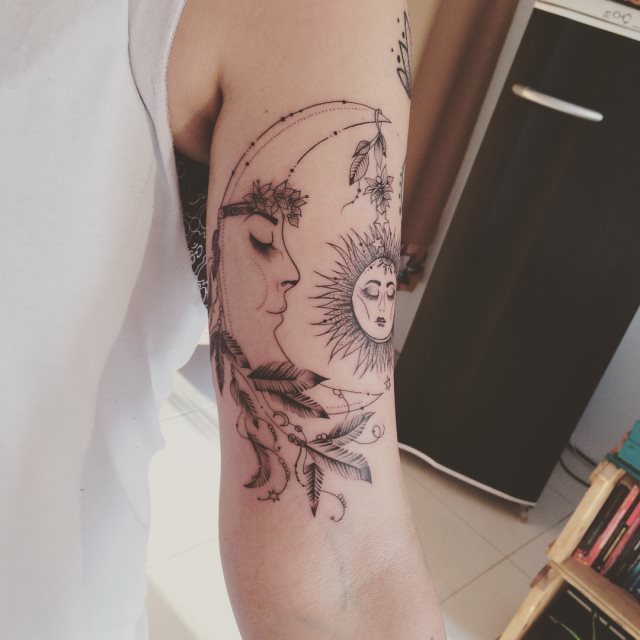 tattoo feminin soleil et la lune 65