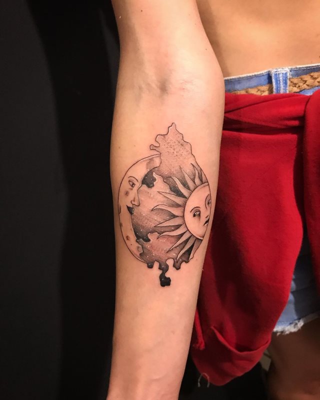 tattoo feminin soleil et la lune 69