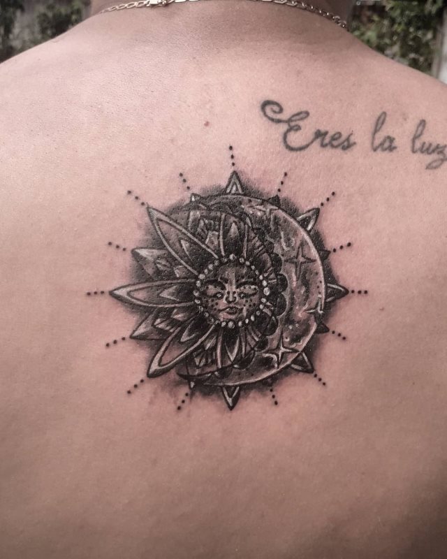 tattoo feminin soleil et la lune 87
