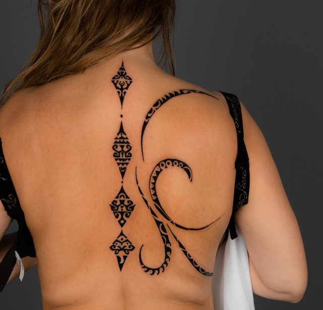 tattoo feminin style maori 02