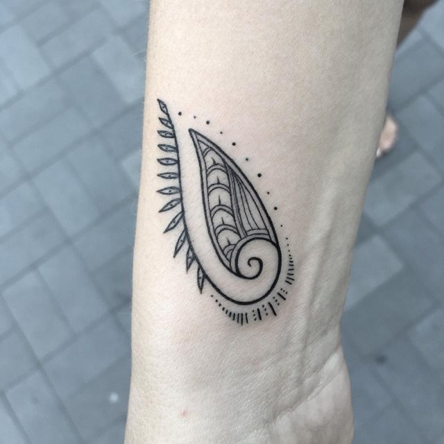 tattoo feminin style maori 17