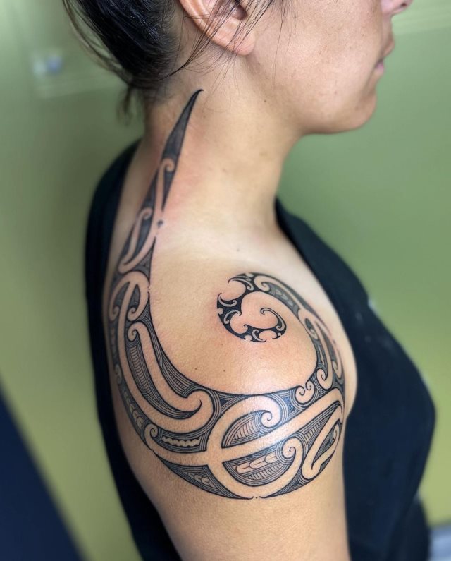 tattoo feminin style maori 19
