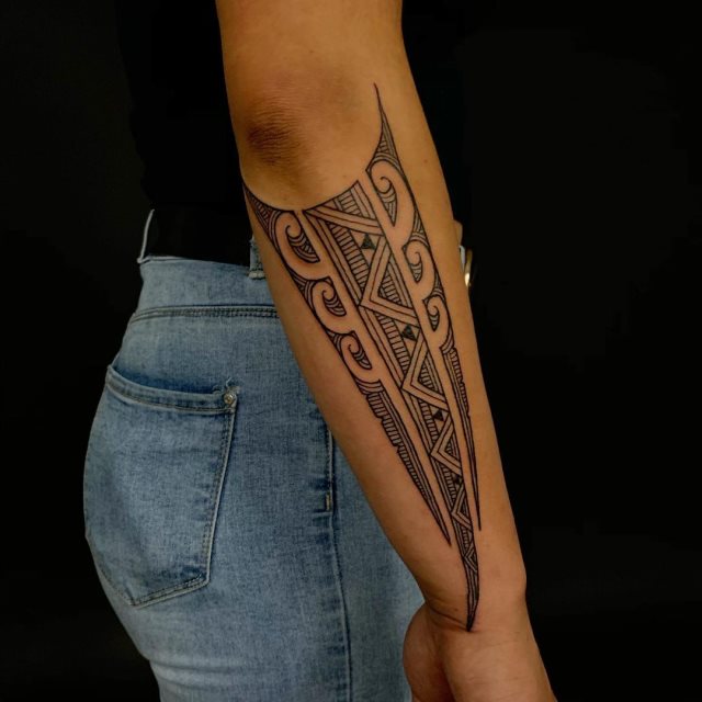 tattoo feminin style maori 23
