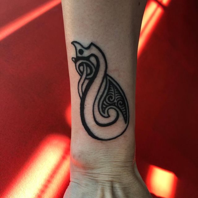 tattoo feminin style maori 25
