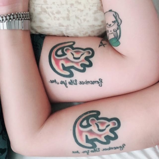 tattoo feminin symbolisent amitie 81
