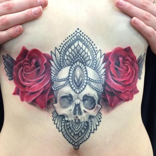 tattoo feminin tete de mort 11