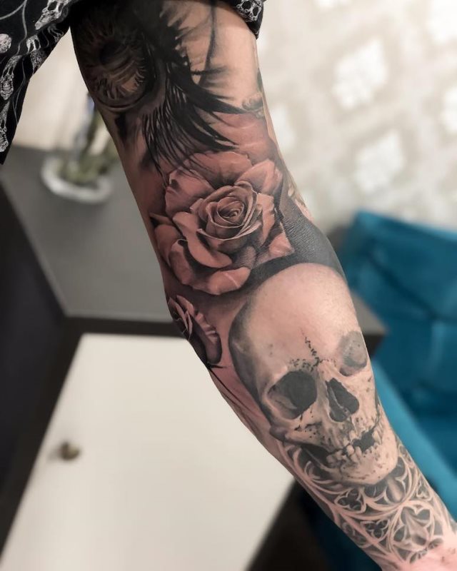 tattoo feminin tete de mort 50