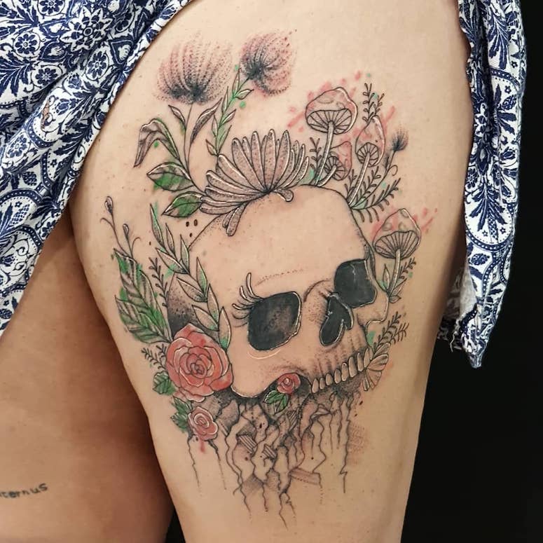 tattoo feminin tete de mort 52