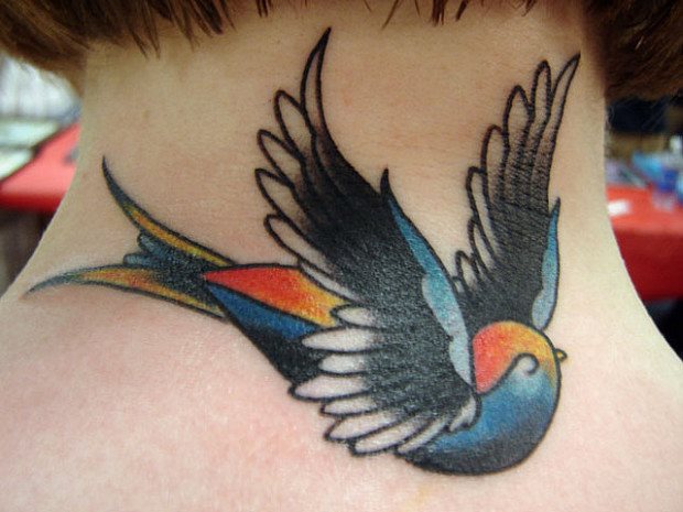 tatouage hirondelle 213