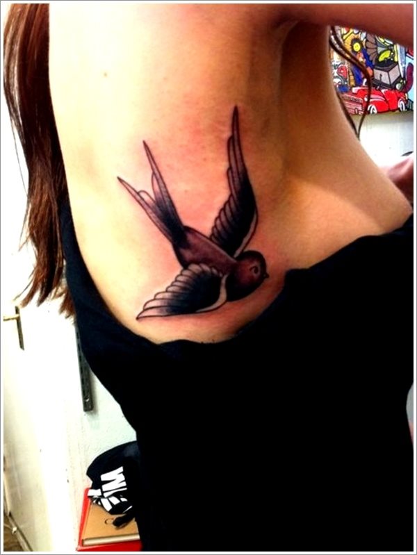 tatouage hirondelle 247