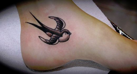 tatouage hirondelle 272