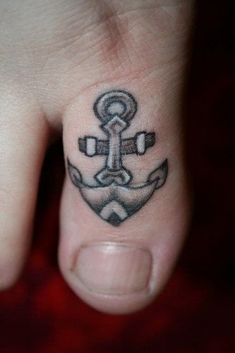 tatouage ancre marine 612