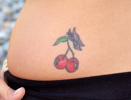 tatouage cerise 530