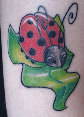 tatouage coccinelle 1003