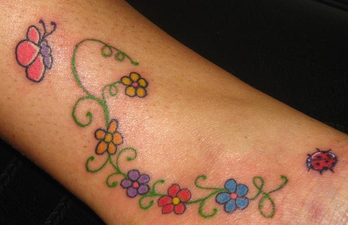 tatouage coccinelle 1013