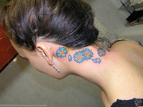 tatouage cou 1033