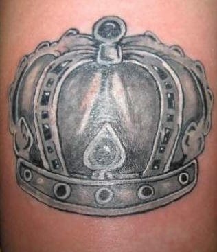 tatouage couronne 545