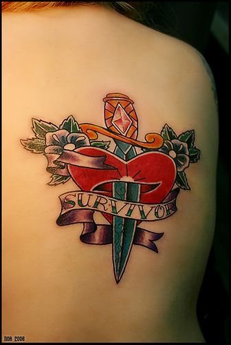 tatouage couteau 551