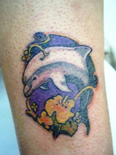 tatouage dauphin 541