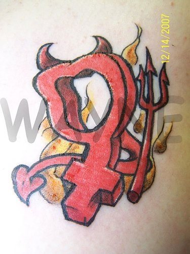 tatouage diable 555