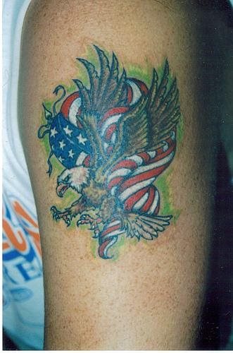 tatouage drapeau 535