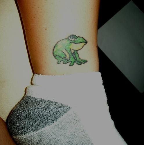 tatouage grenouille 1067