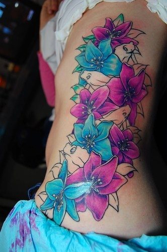 tatouage hanche 536