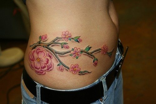 tatouage hanche 563