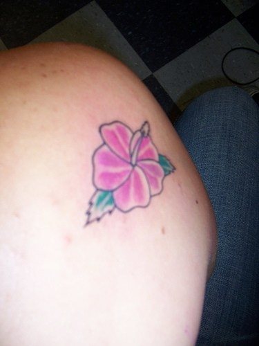 tatouage fleur hibiscus 1007