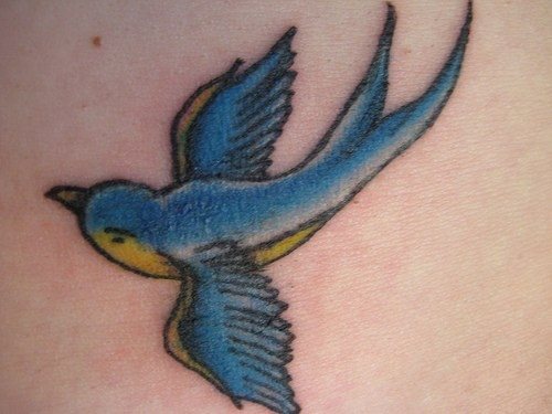 tatouage moineau 1011