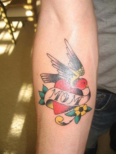 tatouage moineau 1018